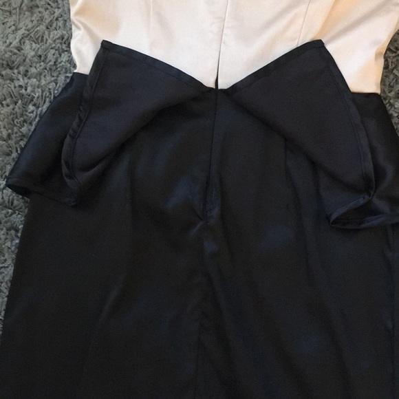 Peplum satiny dress - Picture 5 of 6